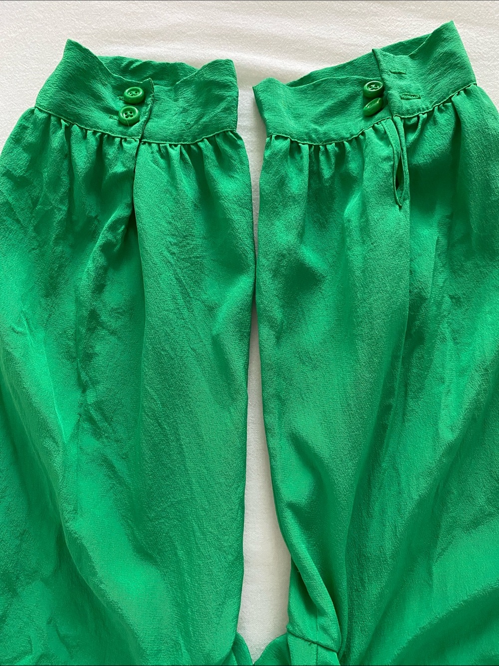 kate spade 100% Silk Kelly Green pleat front blouse 3/4 sleeve Size Medium - Picture 7 of 14
